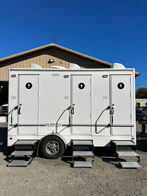 3 Station Luxury Restroom Trailer in NY & NJ